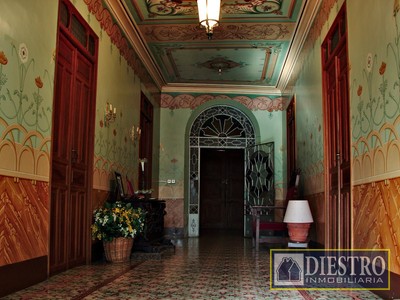 Casa en venta en Castuera, con 7 dormitorios, 2 baños y terreno