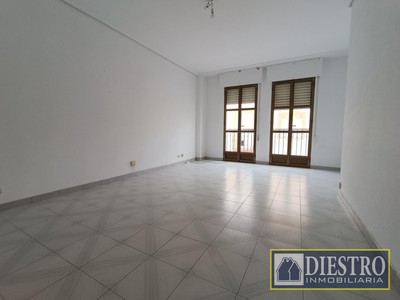 Piso en venta en Don Benito, Centro, con 4 dormitorios y 3 baños