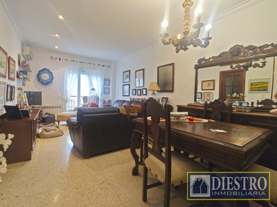 Piso en venta en Don Benito, Avd. Constitucion, con 4 dormitorios, 2 baños y 2 balcones