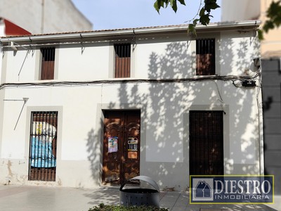Casa en venta en Don Benito, Avd. Constitucion