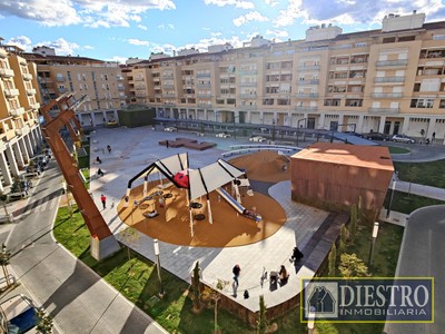 Piso en venta en Don Benito, San Marcos, con 4 dormitorios, 2 baños y plaza de garaje