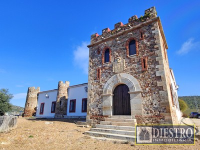 Chalet en venta en Rena, con 6 dormitorios, 2 baños y terreno