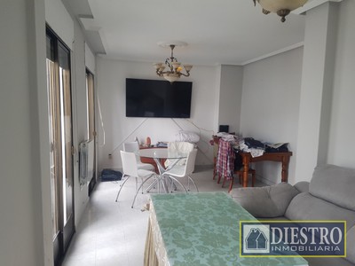 Piso en venta en Don Benito, Anexo Centro, con 4 dormitorios, 3 baños, 2 balcones y terraza