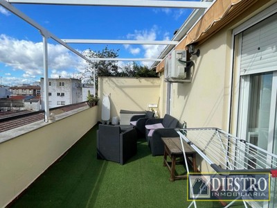Ático en alquiler en Don Benito, Centro, con 1 dormitorio, baño y terraza