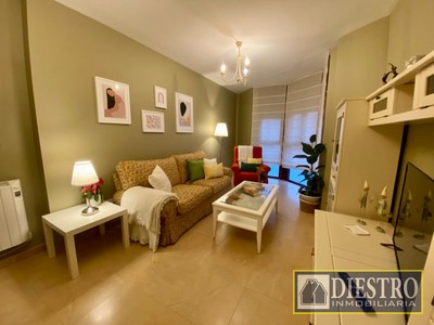 Apartamento en alquiler en Don Benito, Avd. Constitucion, con 2 dormitorios y baño