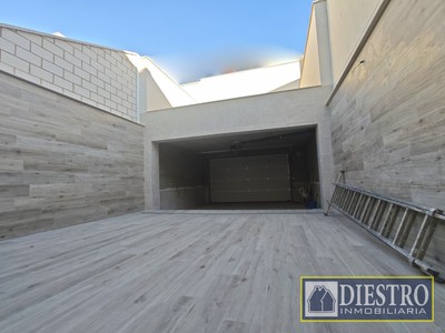 Unifamiliar en venta en Don Benito, Avd. Del Valle, con 4 dormitorios, 2 baños y 2 terrazas