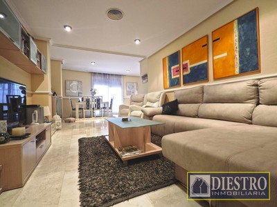 Ático en venta en Don Benito, Avd. Constitucion, con 4 dormitorios y 2 baños