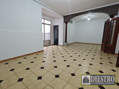Casa en venta en Don Benito, Centro, con 4 dormitorios y 2 baños