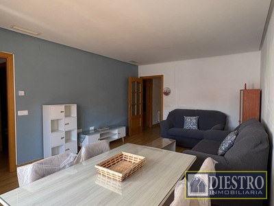 Apartamento en alquiler en Don Benito, Avd. Constitucion, con 2 dormitorios y baño