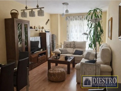 Piso en venta en Don Benito, Avd. Constitucion, con 4 dormitorios, 2 baños y 2 balcones