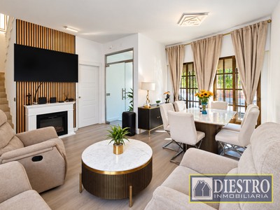 Casa en venta en Don Benito, San Sebastian, con 3 dormitorios, 2 baños, plaza de garaje, 2 balcones y 2 terrazas