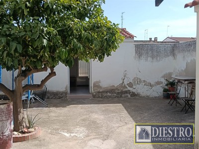 Casa en venta en Don Benito, Avda. Del Pilar, con 3 dormitorios y 2 baños