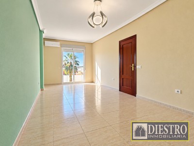 Piso en venta en Don Benito, Av. Canovas, con 4 dormitorios, 2 baños, plaza de garaje, trastero y balcón