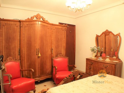 Piso en venta en Madrid, con 2 dormitorios, baño, trastero y terraza