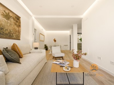 Piso en venta en Madrid, Chamberi, con 3 dormitorios, 3 baños y 2 terrazas