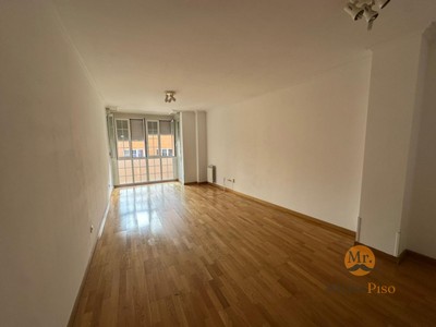 Piso en alquiler en Leganés, con 3 dormitorios y 2 baños