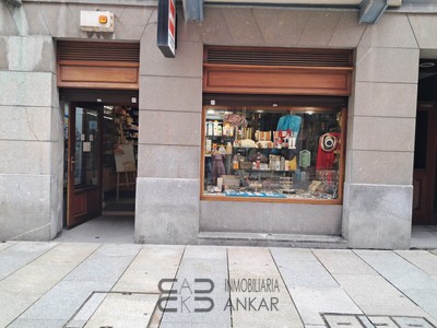 Local en venta en Erandio, con baño