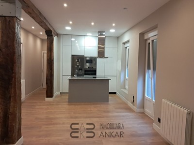 Piso en venta en Erandio, Zona Peatonal, con 2 dormitorios, 2 baños y 2 balcones