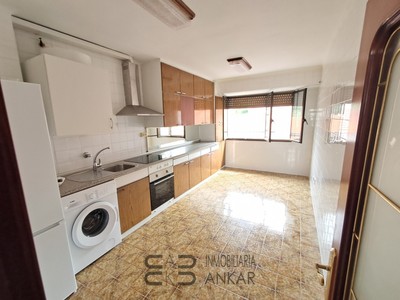 Piso en venta en Erandio, con 2 dormitorios y baño