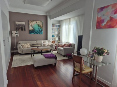 Piso en venta en Bilbao, Indautxu, con 4 dormitorios y 2 baños