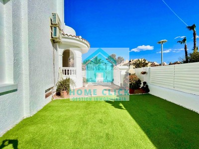 Chalet en alquiler en Miami Playa, con 3 dormitorios, 3 baños, trastero, 2 balcones y terreno