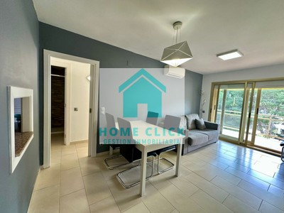 Apartamento en alquiler en Salou, Paseo Jaume I, con 2 dormitorios, baño, plaza de garaje y terraza