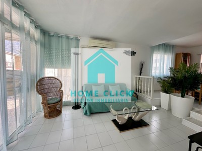 Apartamento en alquiler en Salou, Paseo Jaume I, con 2 dormitorios, baño, aseo, plaza de garaje, trastero y terraza