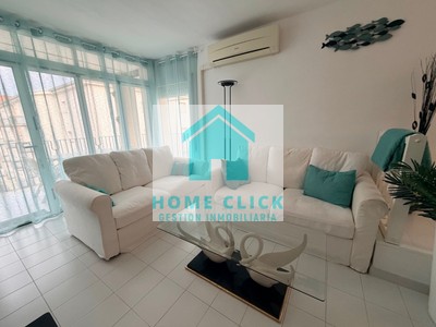 Apartamento en alquiler en Salou, Paseo Jaume I, con 2 dormitorios, baño, aseo, plaza de garaje, trastero y terraza