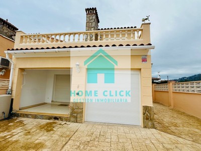 Habitación en alquiler en Miami Playa, con 3 dormitorios, 2 baños, plaza de garaje, 2 terrazas y terreno