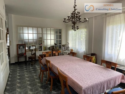 Casa en venta en Valencia, Ador, con 5 dormitorios, 3 baños, trastero, 2 balcones y 3 terrazas