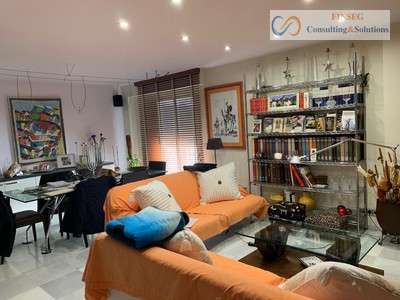 Ático en venta en Valencia, Playa De Gandia, con 2 dormitorios, baño, aseo, plaza de garaje y 2 terrazas