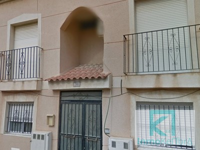 Piso en venta en Mazarron, con 2 dormitorios, baño, trastero, balcón y terraza