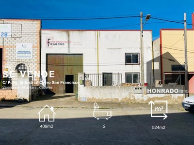 Nave industrial en venta en Valencia De Alcantara, Poligono Industrial, con 2 baños