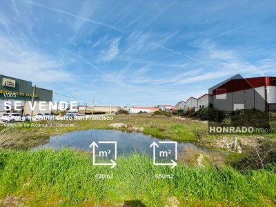 Terreno industrial en venta en Valencia De Alcantara, Poligono Industrial