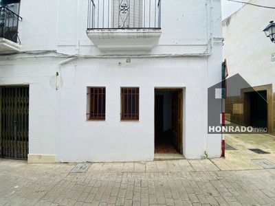 Local en alquiler en Valencia De Alcantara, con aseo