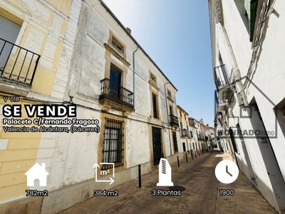 Casa en venta en Valencia De Alcantara, con trastero, 2 balcones y 3 terrazas