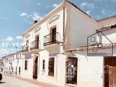 Casa en venta en Membrio, con 6 dormitorios, 2 baños y trastero