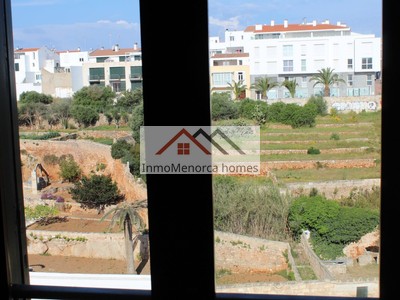 Piso en venta en Ciudadela, Casco Antiguo, con 4 dormitorios, baño, aseo, plaza de garaje, trastero y terraza