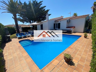 Chalet en alquiler en Ciudadela, Calan Bosch, con 4 dormitorios, 3 baños, plaza de garaje, 2 terrazas y terreno