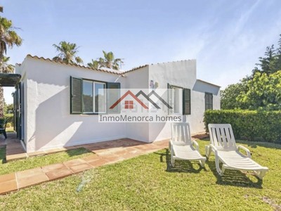 Apartamento en venta en Ciudadela, Calan Bosch, con 2 dormitorios, baño y terraza