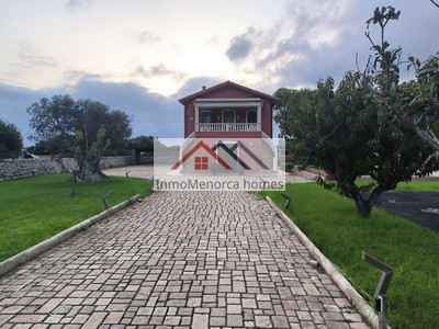 Chalet en venta en Ciudadela, Santandria, con 4 dormitorios, 3 baños, plaza de garaje, terraza y terreno