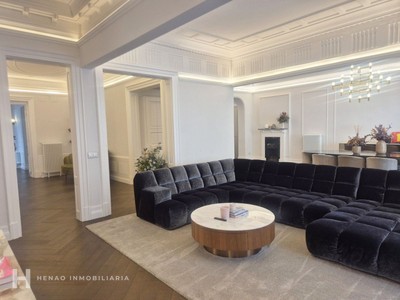 Piso de 315 m2 en venta situado en el Ensanche, Bilbao // Ref: 1962