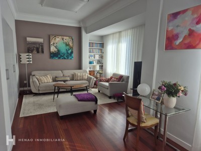 Piso en venta en Bilbao, Indautxu, con 4 dormitorios y 2 baños