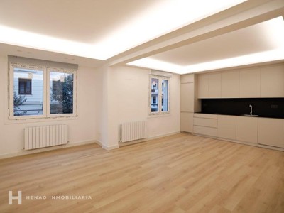 Piso en venta en Bilbao, Indautxu, con 3 dormitorios y 2 baños