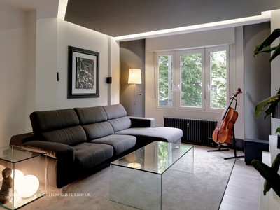 Piso en venta en Bilbao, Gran Via, con 3 dormitorios, 2 baños y trastero