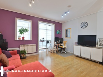 Piso en venta en Bilbao, Abando, con 2 dormitorios y 2 baños