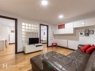 Piso en venta en Bilbao, Uribarri, con 2 dormitorios y baño