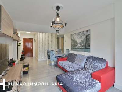 Piso en venta en Trapaga, Barrio San Gabriel, con 3 dormitorios, baño y balcón