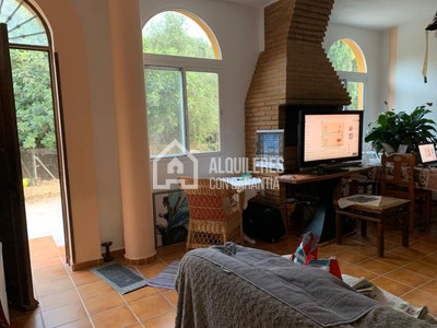 Alquiler de Casa de Campo en Monda con Piscina: Disponible en Agosto para Estancias Cortas y Largas