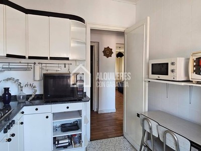 Piso en venta en Logroño, con 3 dormitorios, baño y trastero